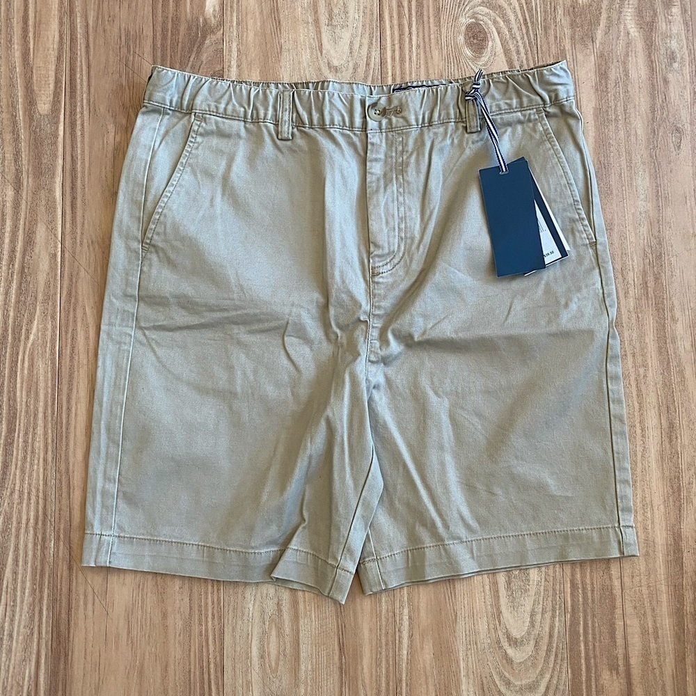 Vineyard Vines Khaki Cargo Shorts